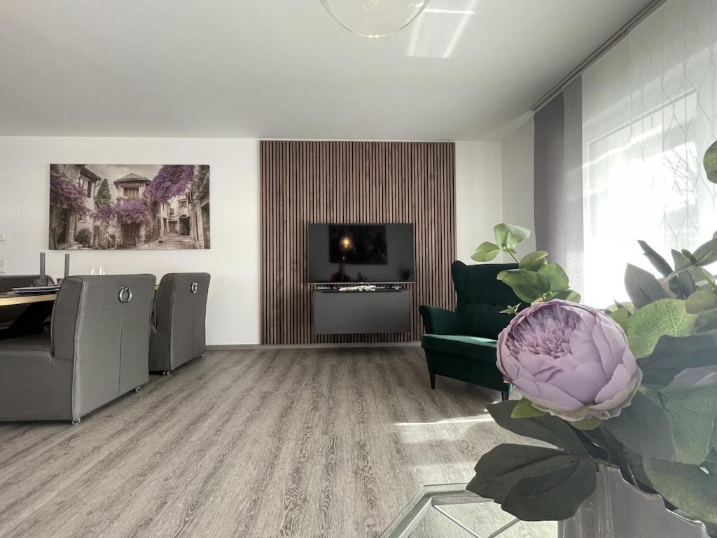 Exklusive Wohnung Zentral Mit Grossem Balkon Losheim Kültér fotó