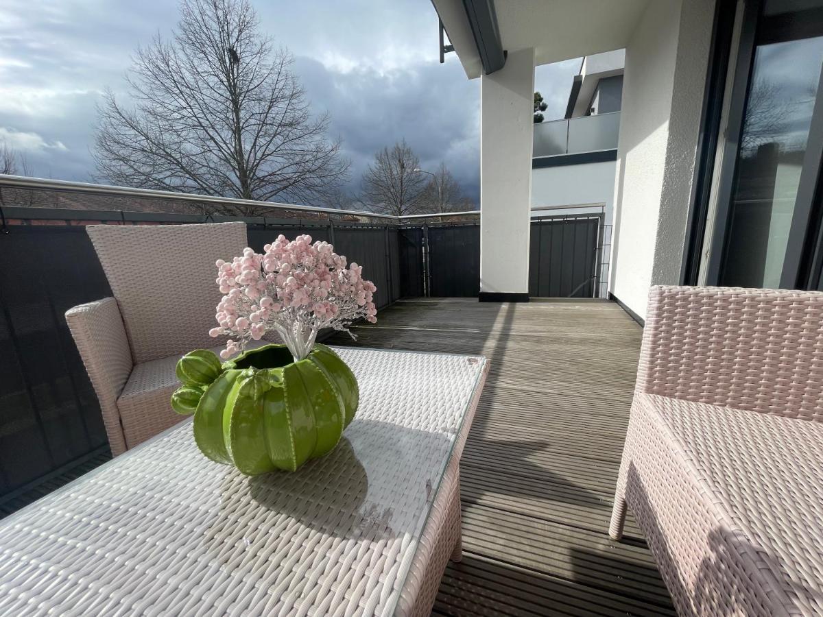 Exklusive Wohnung Zentral Mit Grossem Balkon Losheim Kültér fotó