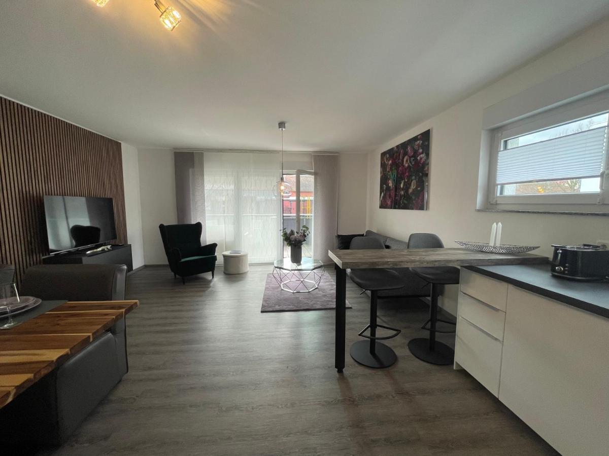 Exklusive Wohnung Zentral Mit Grossem Balkon Losheim Kültér fotó
